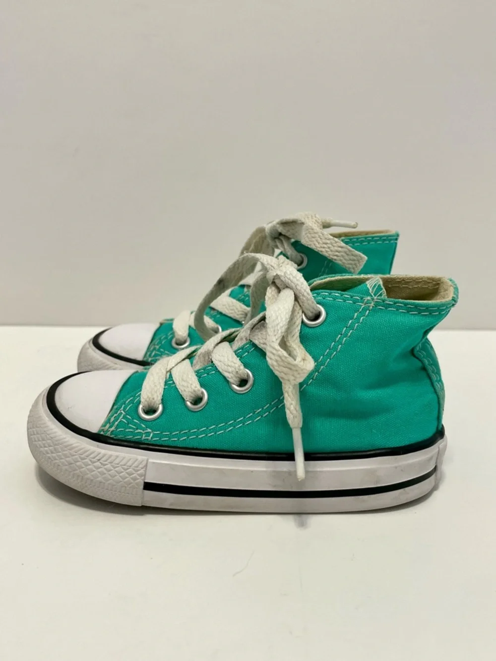 Converse All Star Chuck Taylor Classic High Top Kids Sneakers Youth Size 5 Teal